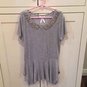 Grey gem, flowy top